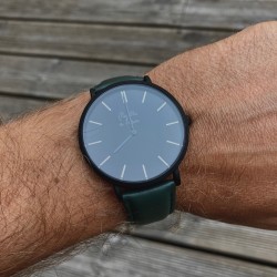 Montre Montre Homme La Véritable bracelet cuir vert fond noir finit...