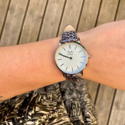 Montre Montre Femme La Véritable bracelet cuir python gris fond bla...