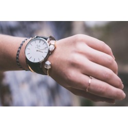 Montre Montre Femme La Véritable bracelet cuir noir fond blanc chro...