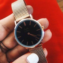 Montre Femme La Milanaise Dorée rose fond noir
