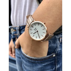 Montre Montre Femme La Véritable bracelet cuir rose gold fond blanc...