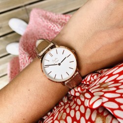Montre Montre Femme La Véritable bracelet cuir rose gold fond blanc...