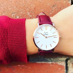 Montre Montre Femme La Véritable bracelet cuir bordeaux fond blanc ...