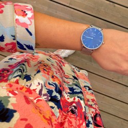 Montre Montre Mixte L'Indécise maille chromée fond bleu chromée par...